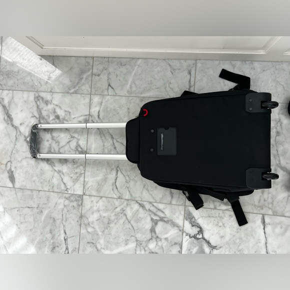 NWOT NRA Black Rolling Backpack Travel Duffle Bag - Picture 4 of 12